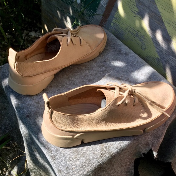 Blush Nubuck Ankle Clarks - Picture 2 of 4